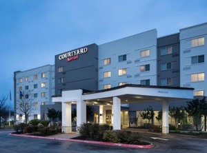 Courtyard Austin | McNeil