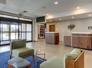 Courtyard Lexington Place | Lexington