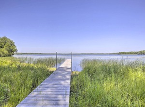 Cozy Lakefront Deck | Brill