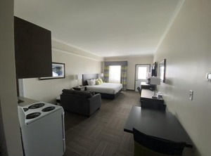 Crossroads Inn | Paradise