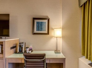 Crowne Plaza West Ihg Hotel | Waverly