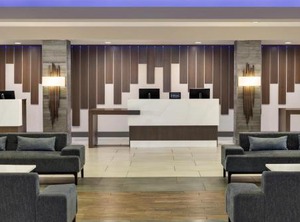 Doubletree | Bloomington