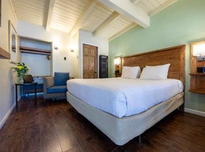 Emerald Bay Lodge | Tahoe Island