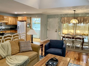 Summerwind Cottage | West Beach