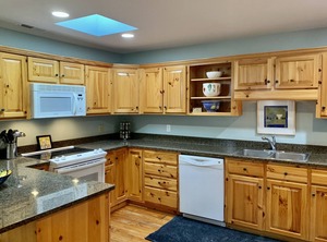 Summerwind Cottage | West Beach