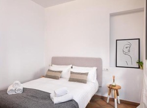 Flateli Ballesteries | Old Town