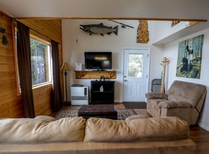 Cozy Waterfront Central | Kalifornsky
