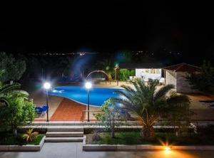Glyfada Villas | Paralio Astros