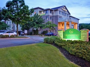 Grandstay Hotel La Crosse | Historic Downtown La Crosse