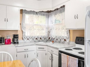 Log Cottage | Green Lake