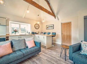 The Cottage | Wall
