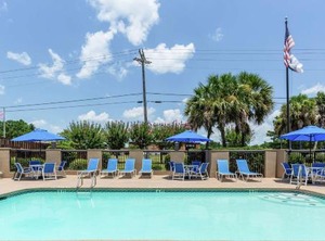 Hampton Inn Springs | St. Martin