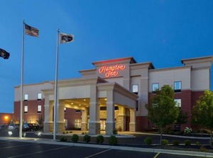Hampton Inn Suites Mi | Clinton Township