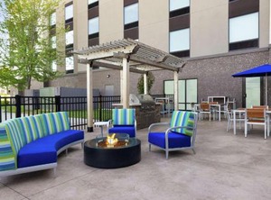 Hampton Inn Suites Rogers | Rogers