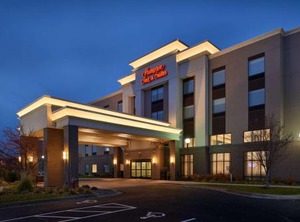 Hampton Inn Suites Rogers | Rogers