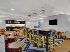 Hampton Inn Utica | Utica
