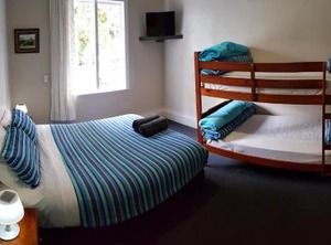 Apple Backpackers | Motueka