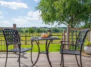 Hexden Lea | Ewhurst Green