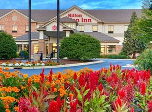 Hilton Garden Inn Oconomowoc | Summit Corners