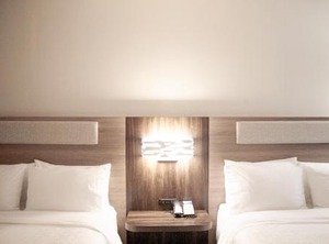 Holiday Inn Express Suites Overland Park Ihg Hotel | Overland Park