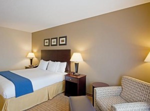 Holiday Inn Express Malone Ihg Hotel | Whippleville