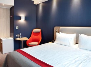Holiday Inn Express Hotel | Maximin