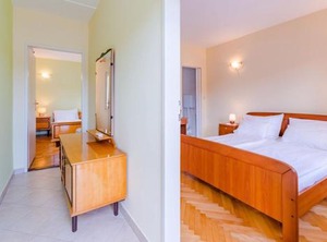 Holiday Marina Persons | Vinisce