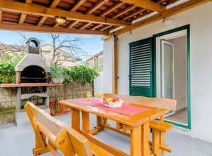 Holiday Marina Persons | Vinisce