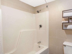 Howard Johnson | Tallman