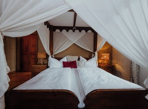 Manor Positz | Oppurg