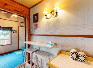 Catfish Cottage | Eagle River