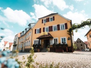 Landhotel Und Weingasthof Schwarzer Adler | Wiesenbronn