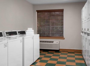 La Monarca Hotel B | The East Side