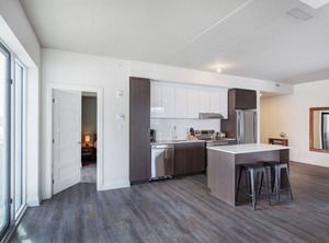 Strawberry Stays Dreams | Laval