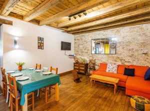 Cours Saint Pierre Entre Château Et Cathédrale | Richebourg - Saint-Clement