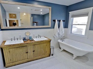 Linden Hills Charmer | Linden Hills