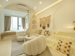 Locals | Chikan District