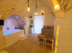 White | Ostuni