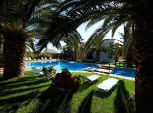 Lycasti Maisonettes | Tavronitis
