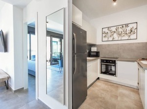 Mendele | Tel Aviv Promenade