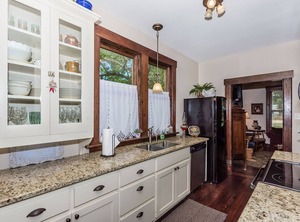 Mistletoe | Fredericksburg