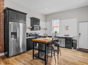 Designer Townhome Of Side Jz Rentals | Benton Park