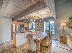 Treehouse | Mammoth Lakes