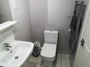 No Inn | Newark