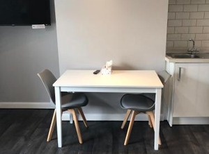 No Inn | Newark