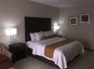 Orangewood Inn Suites Kansas City Airport | Waldron