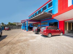 Oyo Hotel Nusantara | Biringkanya