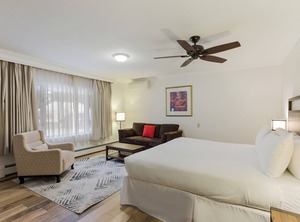 Palmer Resort | Manchester Center