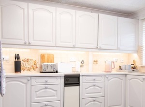 Pass The Keys Picture Village | Ombersley