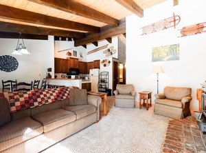 Chateau De Montagne | Mammoth Lakes